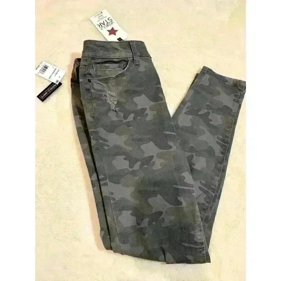 Vanilla Star Jeans Ripped Camo Cropped size 7 in Juniors - Picture 3 of 5